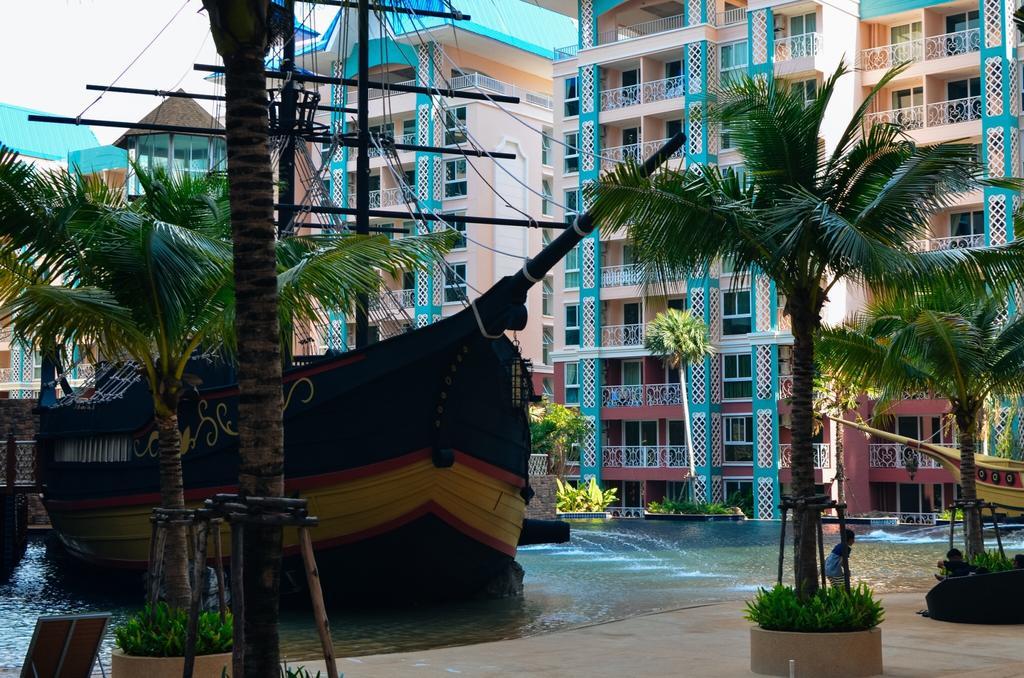 Grand Caribbean Resort Jomtian パッタヤー エクステリア 写真
