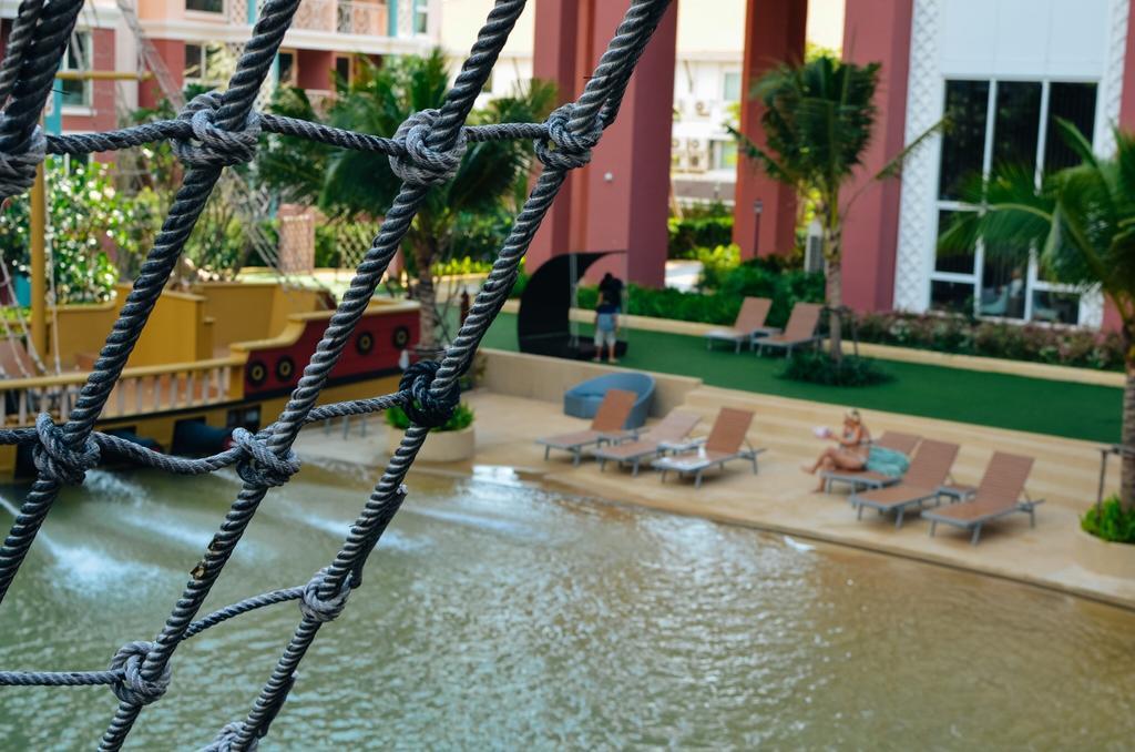 Grand Caribbean Resort Jomtian パッタヤー エクステリア 写真