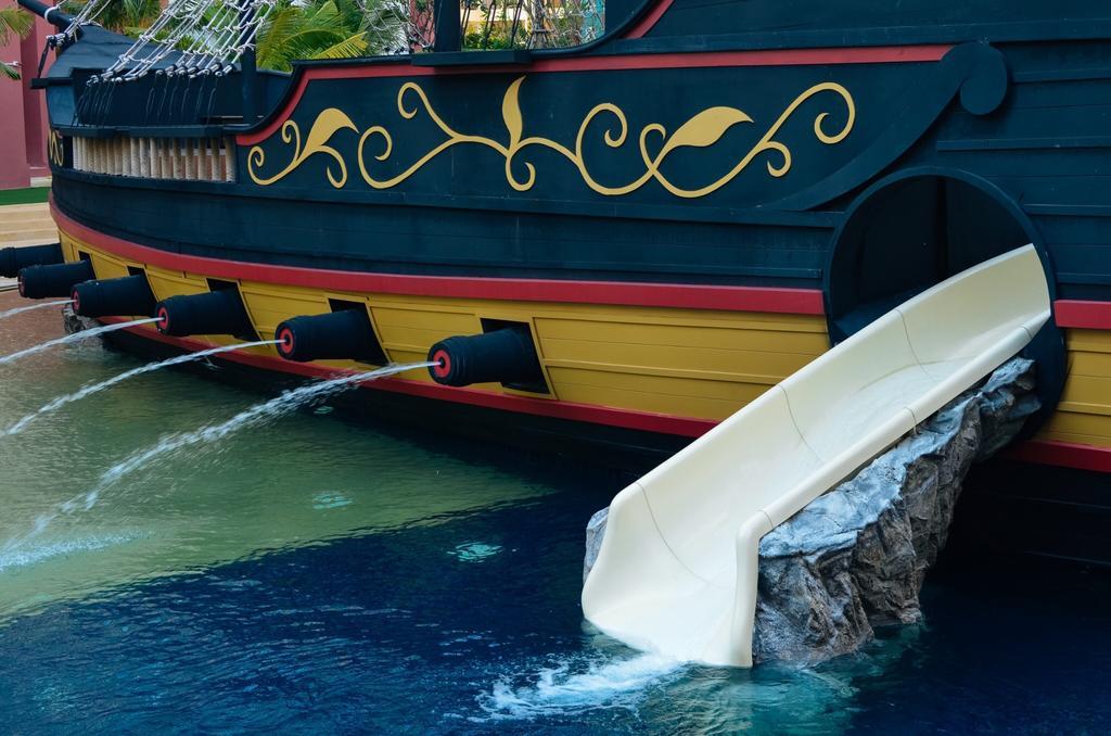 Grand Caribbean Resort Jomtian パッタヤー エクステリア 写真